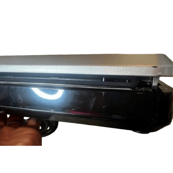 Vesta Vac n Seal Silver Food Vacuum Sealer - Picture 9 of 11